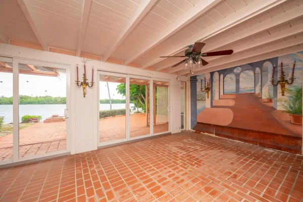 $1,695,000 | 103 Key Haven Road, Key Haven, FL 33040