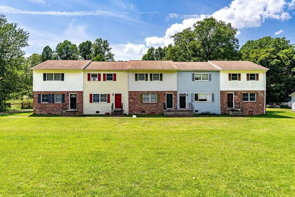 $659,900 | 22 Town House Lane, Brandywine, WV 26802