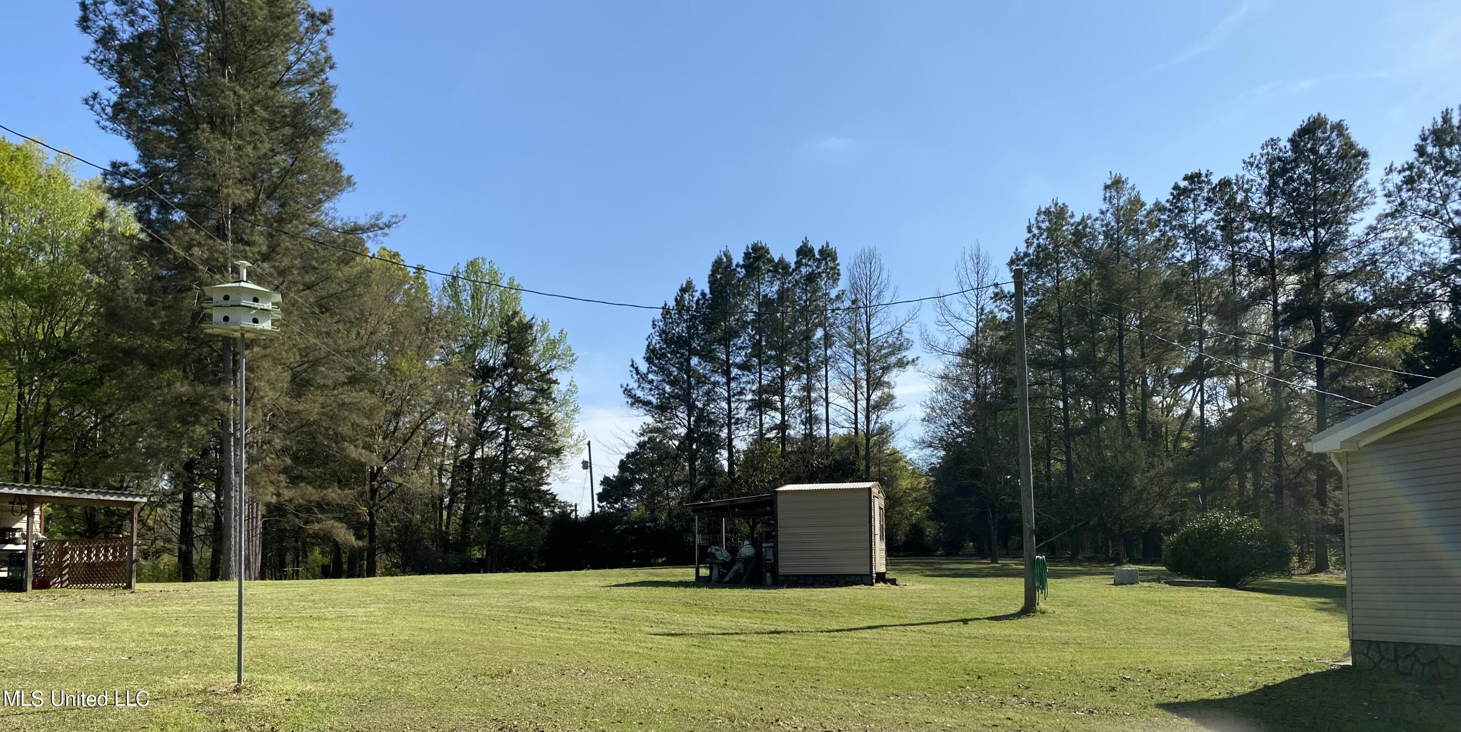 8833 Myrleville Road Benton, MS 39039 - Photo 8 of 25 09CD6914-A45D-4845-B4E1-8A7685F607D3