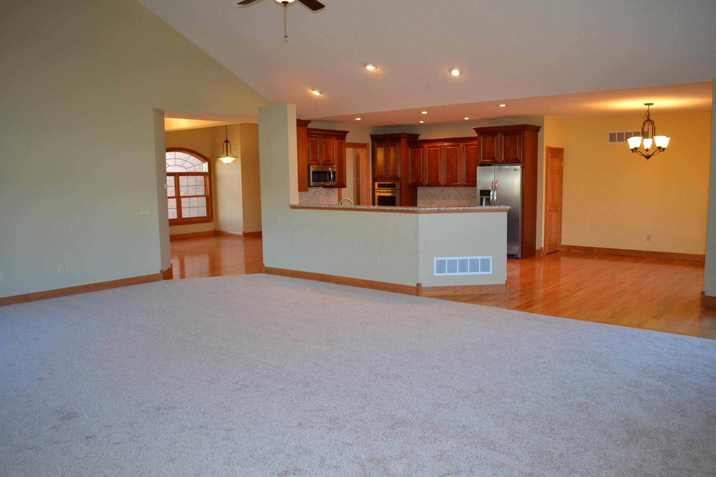 7874 South Bloomfield Royalton Road, Unit R Ashville, OH 43103 - Photo 7 of 25