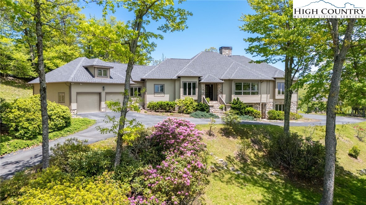 577 Oak Ridge Drive Boone, NC 28607 - Photo 2 of 33