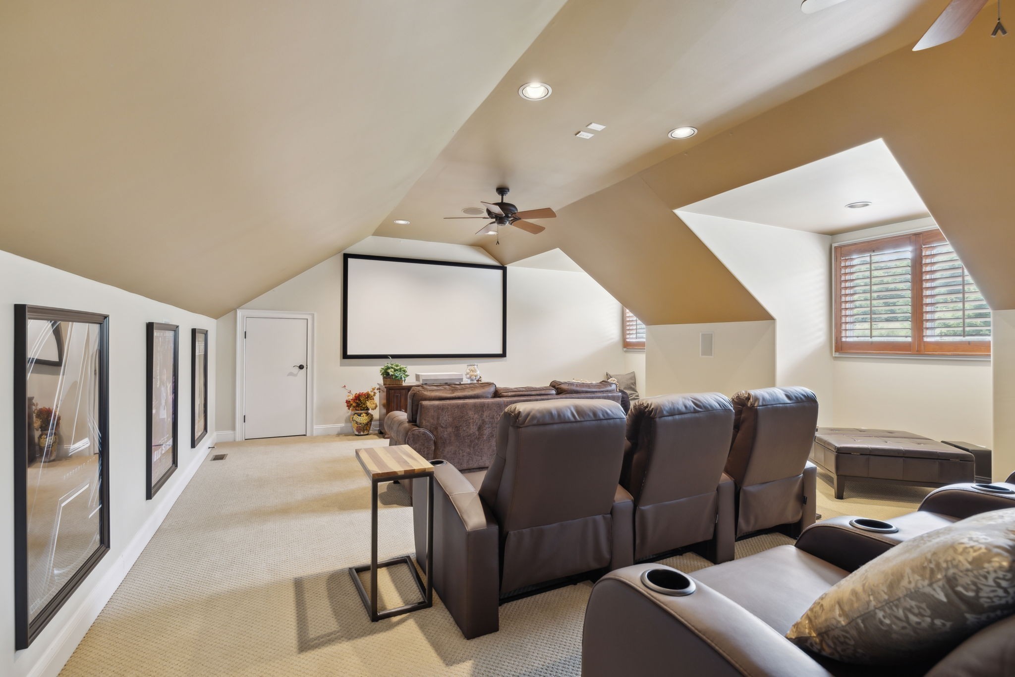 2526 Bearden Road Clarksville, TN 37043 - Photo 32 of 69 a living room with furniture and a flat screen tv