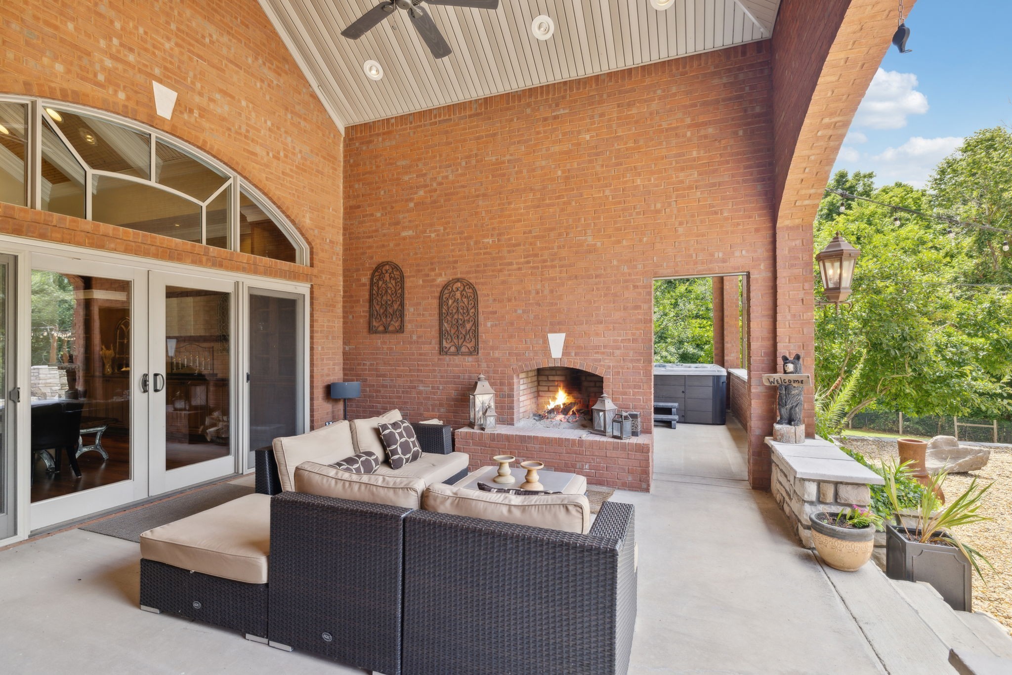 2526 Bearden Road Clarksville, TN 37043 - Photo 37 of 69 a view of a patio with couches and potted plants