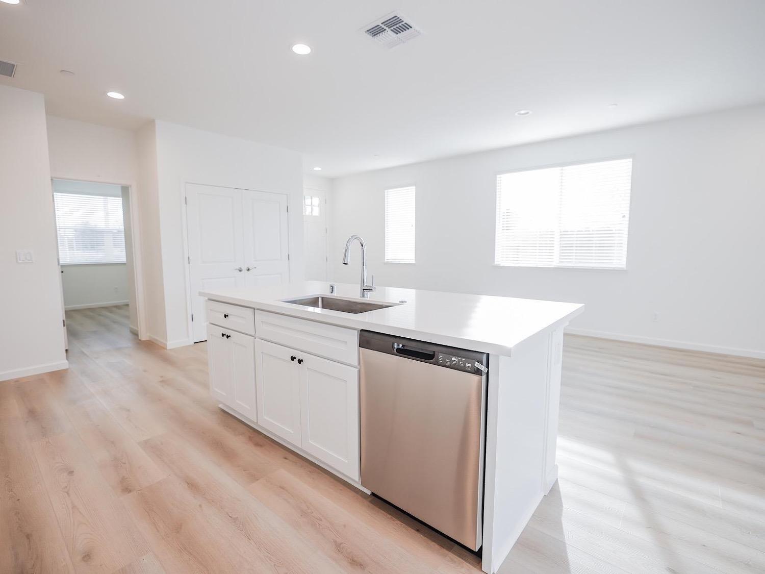 521 Fox Hunt Way Rio Linda, CA 95673 - Photo 23 of 78