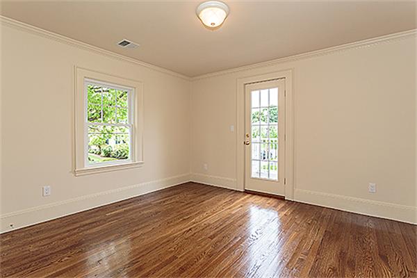 175 Lovell Road Watertown, MA 02472 - Photo 11 of 26