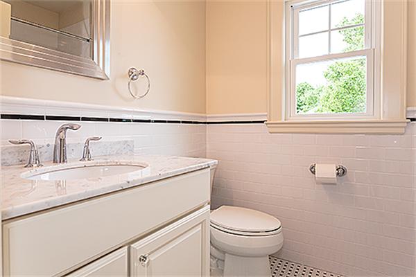 175 Lovell Road Watertown, MA 02472 - Photo 10 of 26