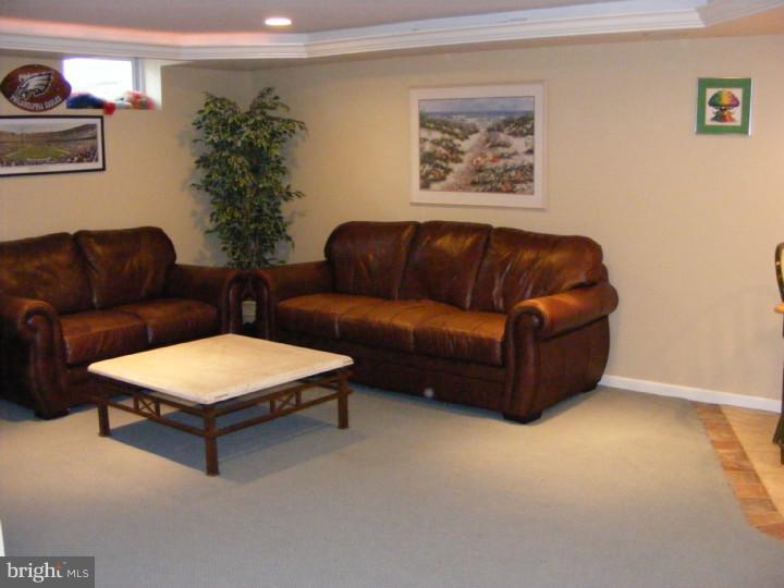 543 Winchester Road Warminster, PA 18974 - Photo 11 of 15 Basement - Finished