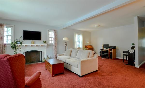32 Felch Road Natick, MA 01760 - Photo 2 of 24