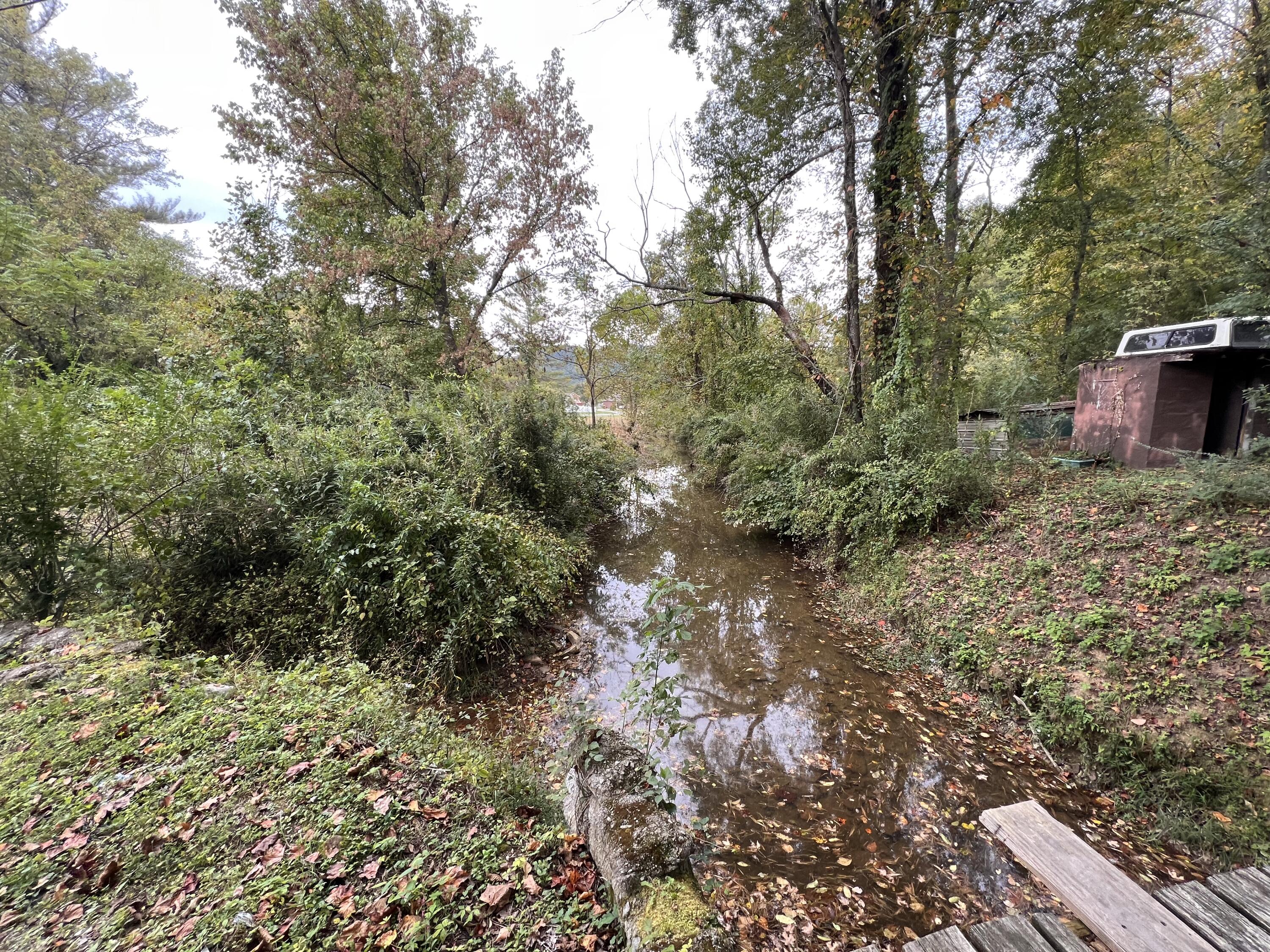 194 Lick Fork Road Middlesboro, KY 40965 - Photo 2 of 25 898260B4-DDAA-4AB6-8832-461F041C81EB