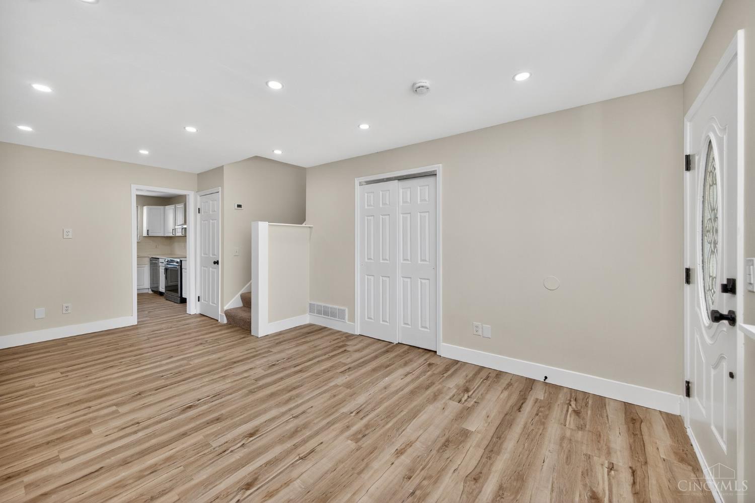 2029 Innes Avenue Cincinnati, OH 45224 - Photo 6 of 45