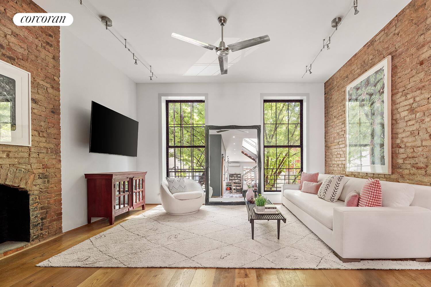 295 Warren Street Brooklyn, NY 11201 - Photo 2 of 32