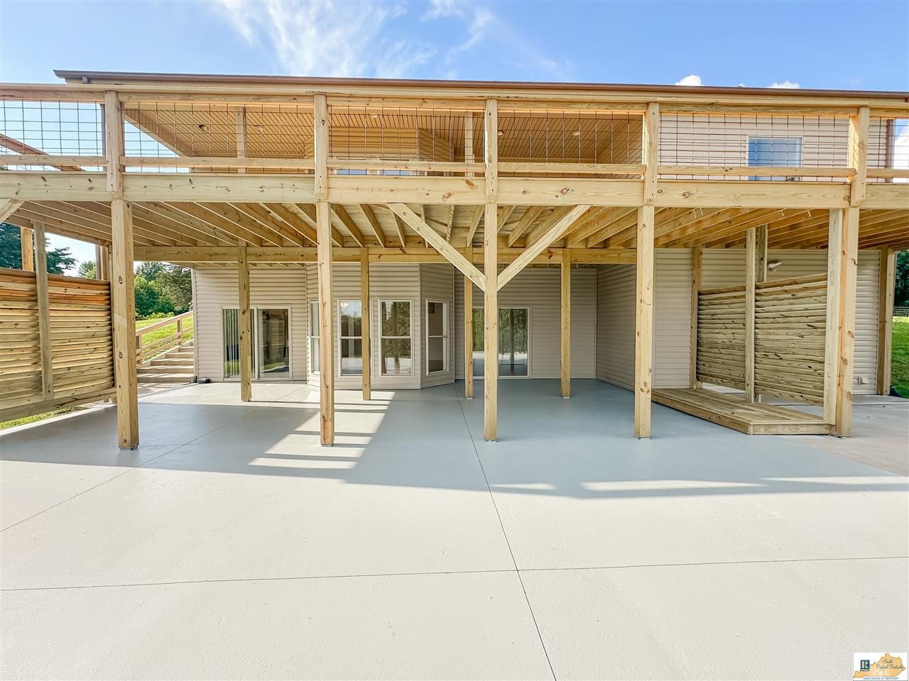 3105 Independence Ridge Road Breeding, KY 42715 - Photo 4 of 68 Gallery Image 4