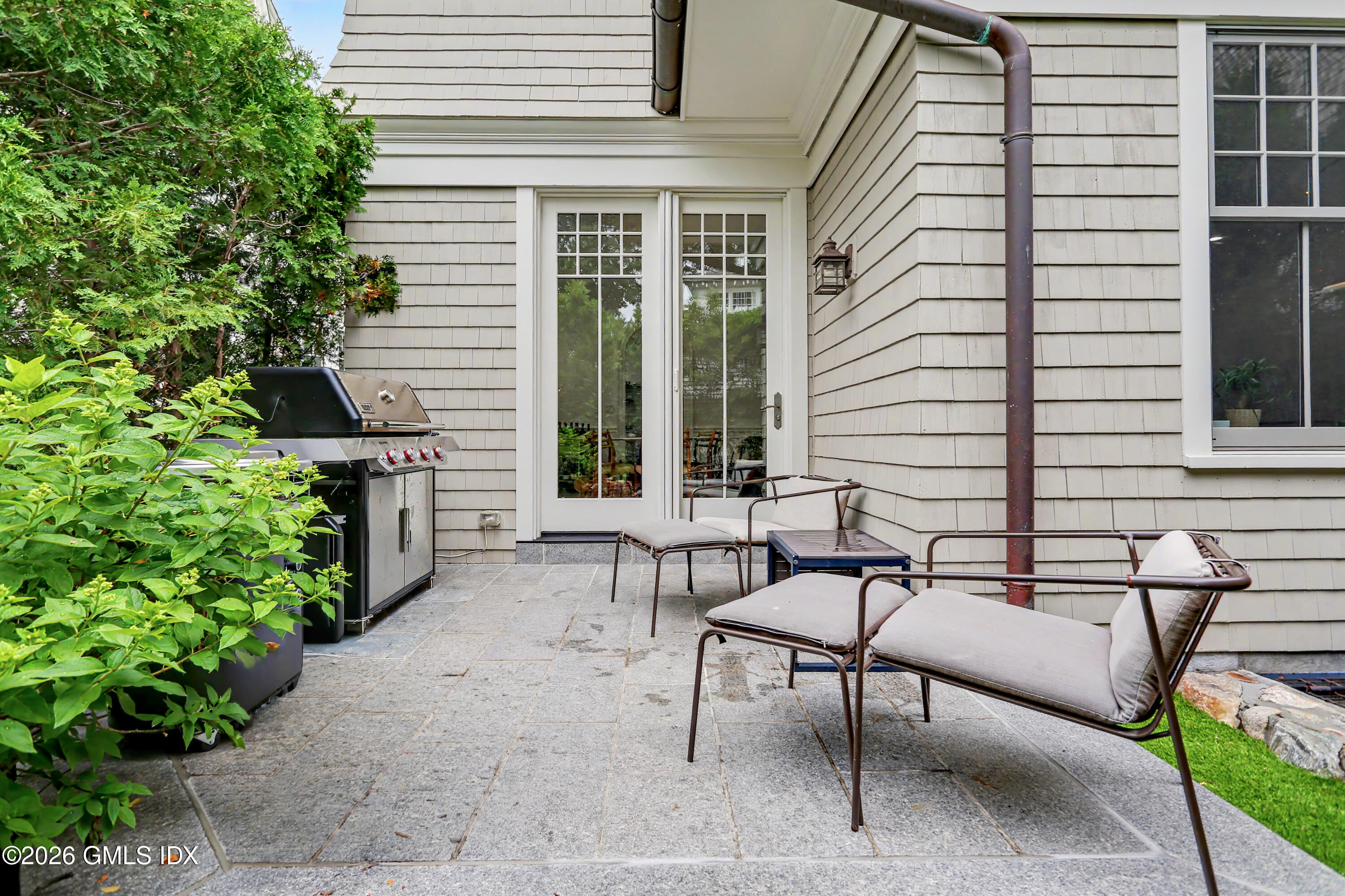 50 Sound View Drive, Unit 2 SOUTH Greenwich, CT 06830 - Photo 14 of 23 Patio