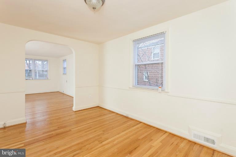 4937 West Hills Road Baltimore, MD 21229 - Photo 26 of 30 Interior (General)