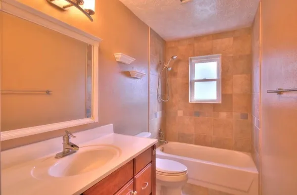 $2,100 | 3039 Becket Street, Pearland, TX 77584