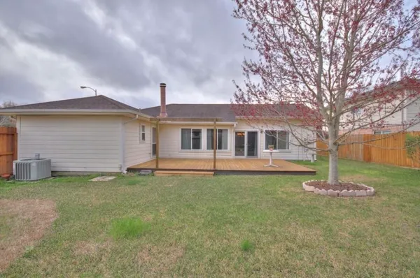 $2,100 | 3039 Becket Street, Pearland, TX 77584