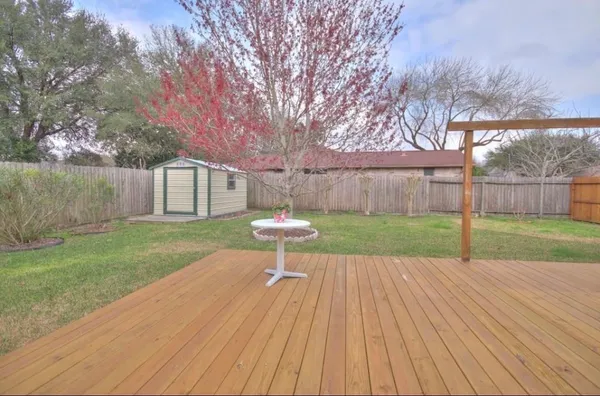 $2,100 | 3039 Becket Street, Pearland, TX 77584