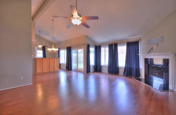 $2,100 | 3039 Becket Street, Pearland, TX 77584