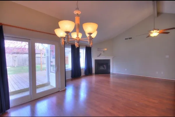 $2,100 | 3039 Becket Street, Pearland, TX 77584