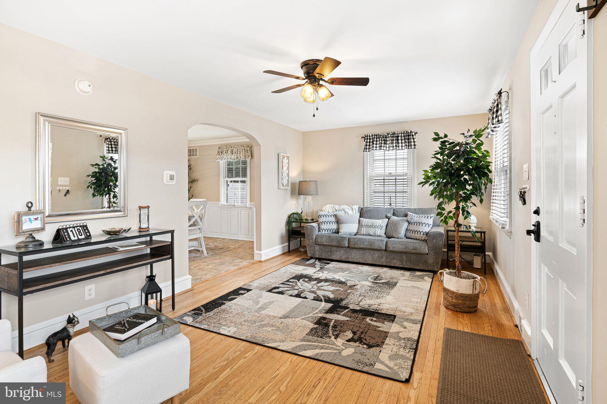 426 Avondale Avenue Haddonfield, NJ 08033 - Photo 3 of 40 a living room with furniture and a table