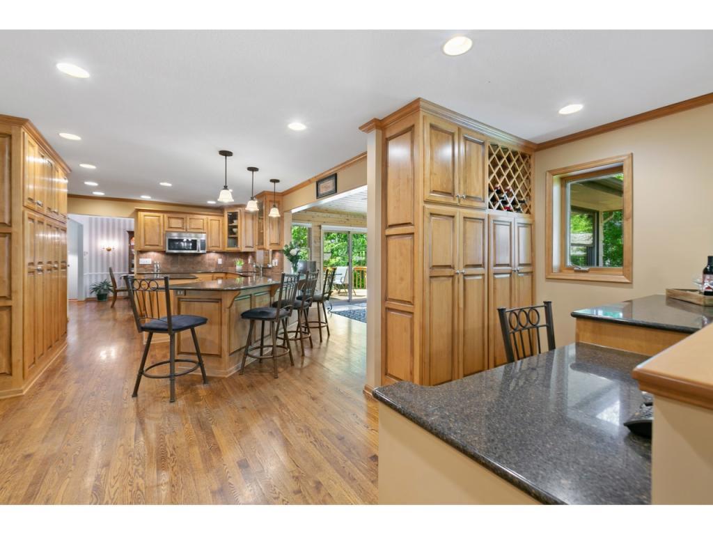 9480 Risewood Circle Eden Prairie, MN 55347 - Photo 2 of 35 Gallery Image 2