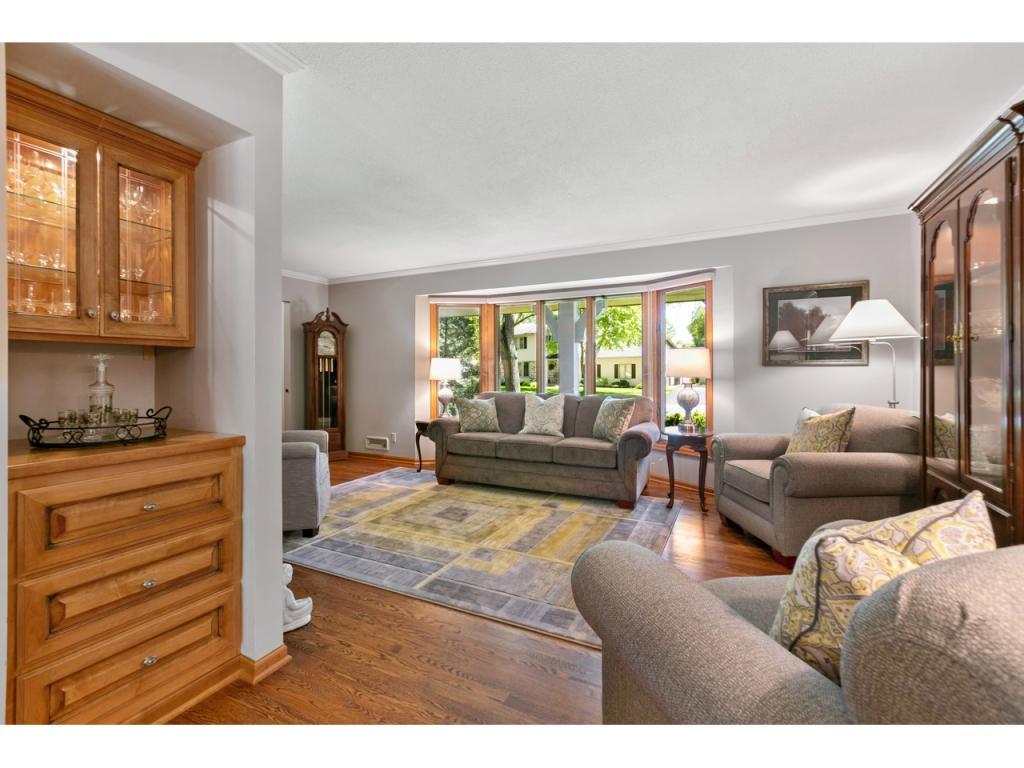 9480 Risewood Circle Eden Prairie, MN 55347 - Photo 11 of 35 Gallery Image 11