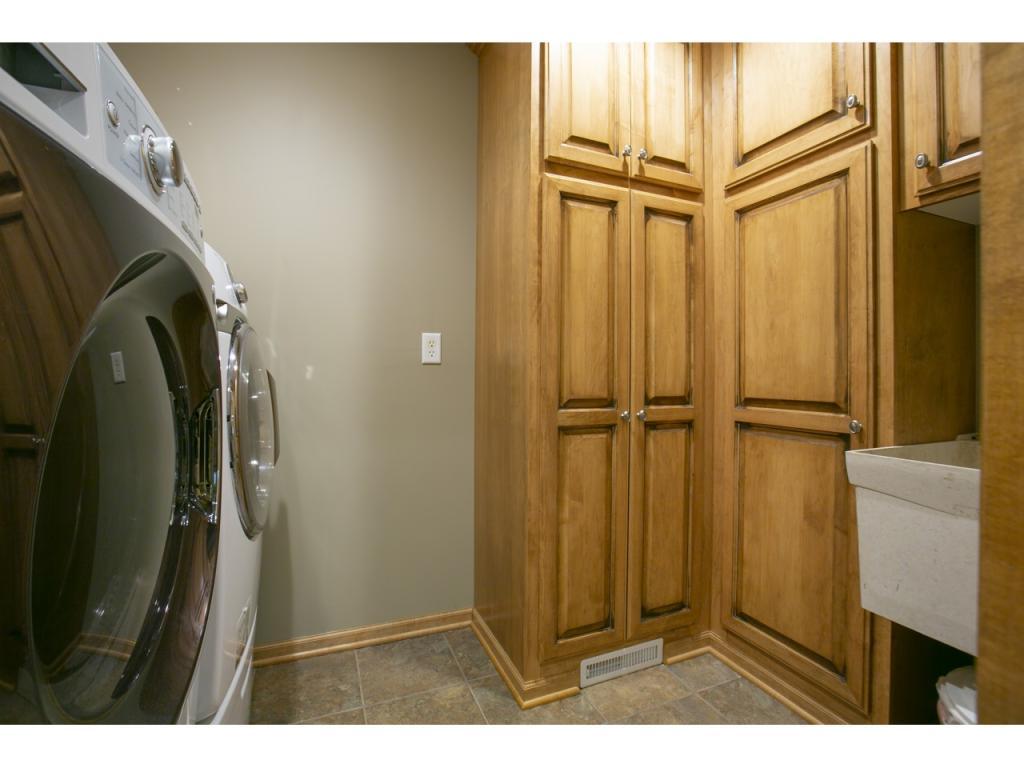 9480 Risewood Circle Eden Prairie, MN 55347 - Photo 15 of 35 Gallery Image 15
