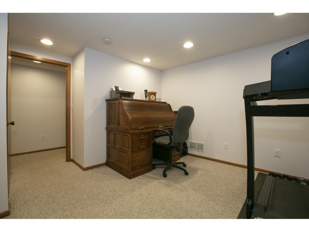 9480 Risewood Circle Eden Prairie, MN 55347 - Photo 26 of 35 Gallery Image 26