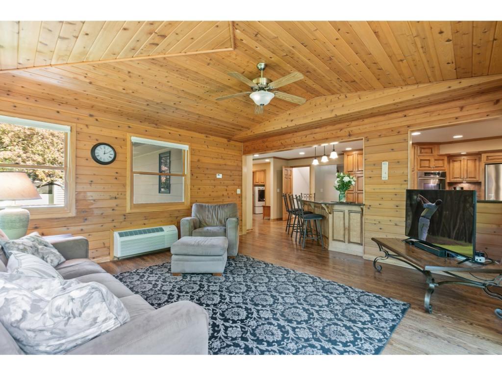 9480 Risewood Circle Eden Prairie, MN 55347 - Photo 9 of 35 Gallery Image 9