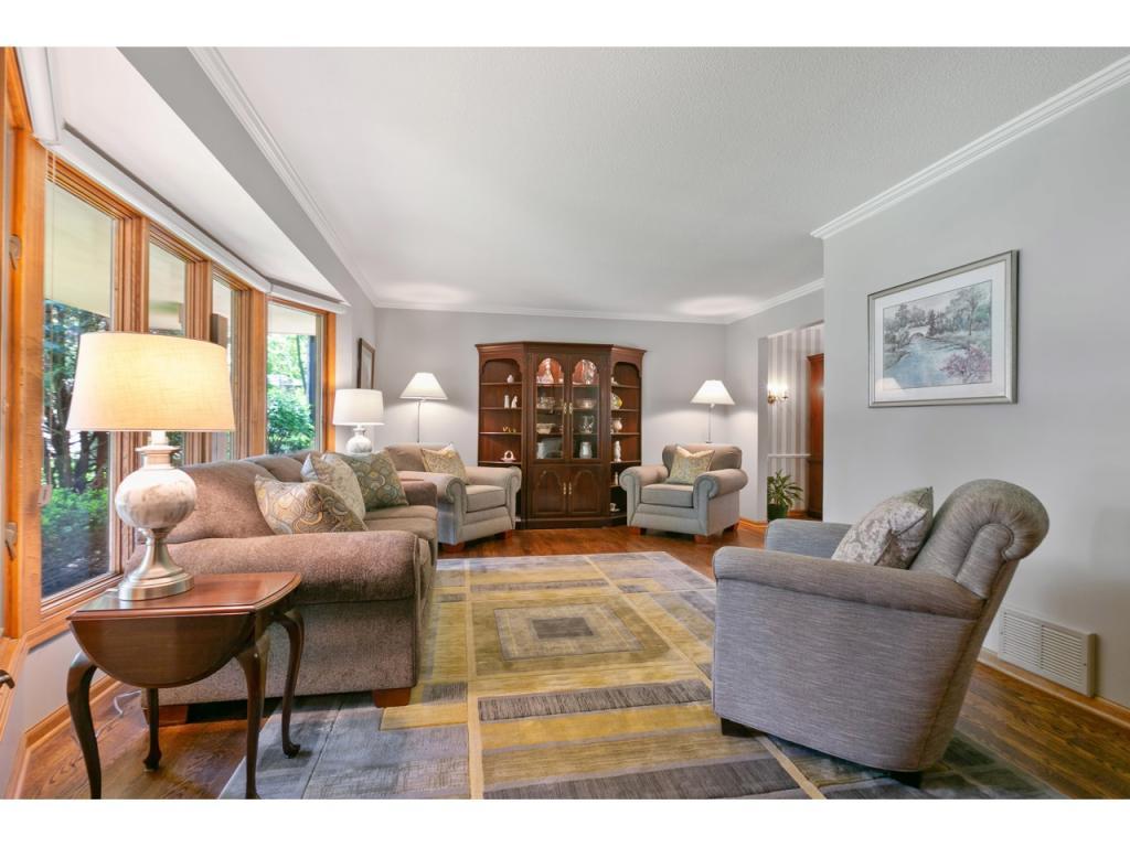 9480 Risewood Circle Eden Prairie, MN 55347 - Photo 10 of 35 Gallery Image 10