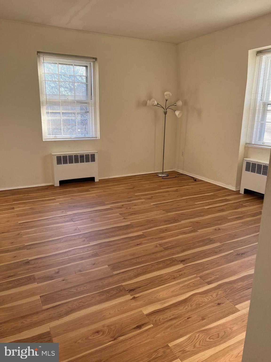 671 Franklin Place, Unit F Philadelphia, PA 19123 - Photo 4 of 16