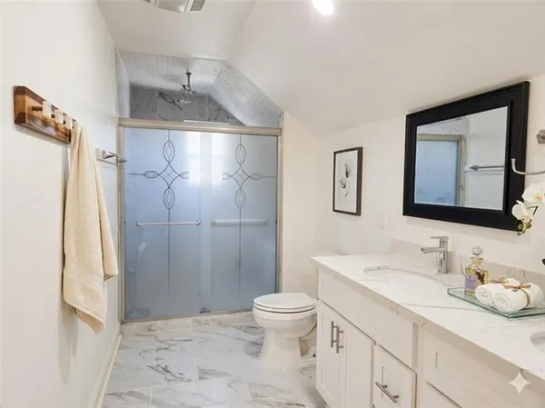 $2,950 | 1 Tara Place, Metairie, LA 70002