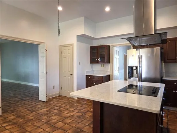 $2,950 | 1 Tara Place, Metairie, LA 70002