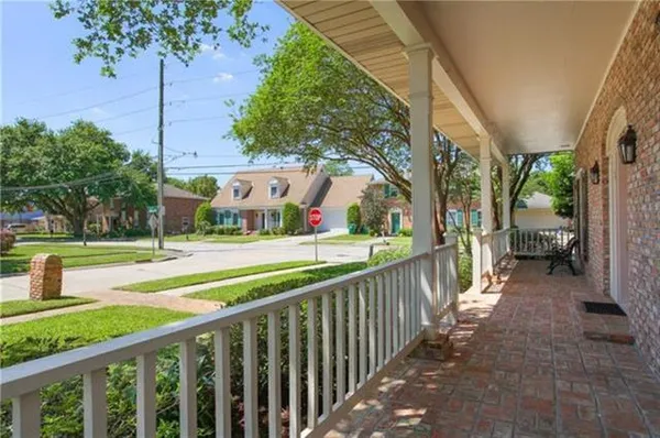 $2,950 | 1 Tara Place, Metairie, LA 70002