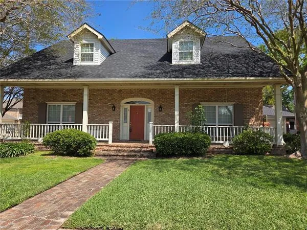 $2,950 | 1 Tara Place, Metairie, LA 70002