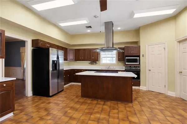 $2,950 | 1 Tara Place, Metairie, LA 70002