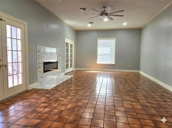 $2,950 | 1 Tara Place, Metairie, LA 70002