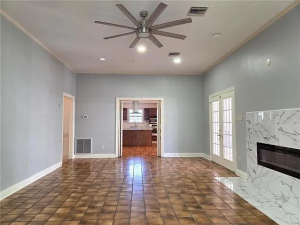 $2,950 | 1 Tara Place, Metairie, LA 70002
