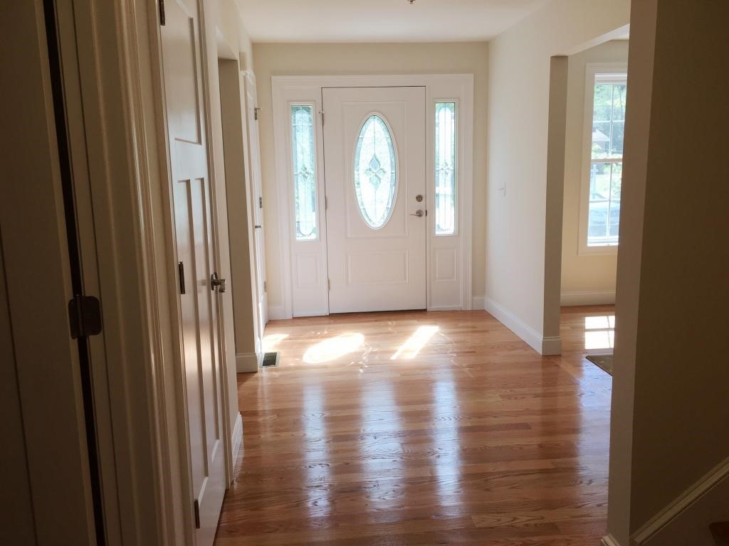 80 Old Chester Road Derry, NH 03038 - Photo 2 of 19