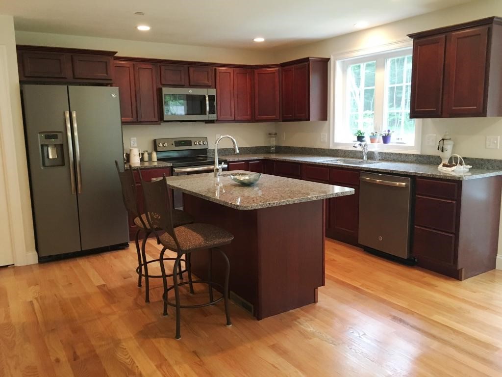 80 Old Chester Road Derry, NH 03038 - Photo 3 of 19