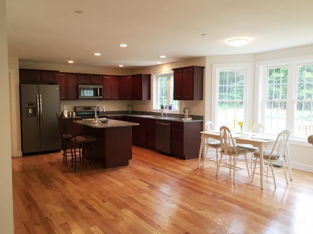 80 Old Chester Road Derry, NH 03038 - Photo 4 of 19