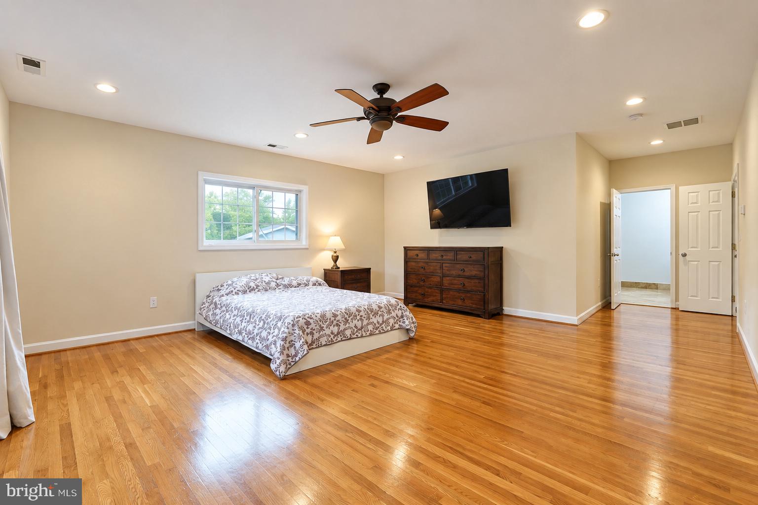 11103 Bybee Street Silver Spring, MD 20902 - Photo 27 of 66 Gallery Image 27