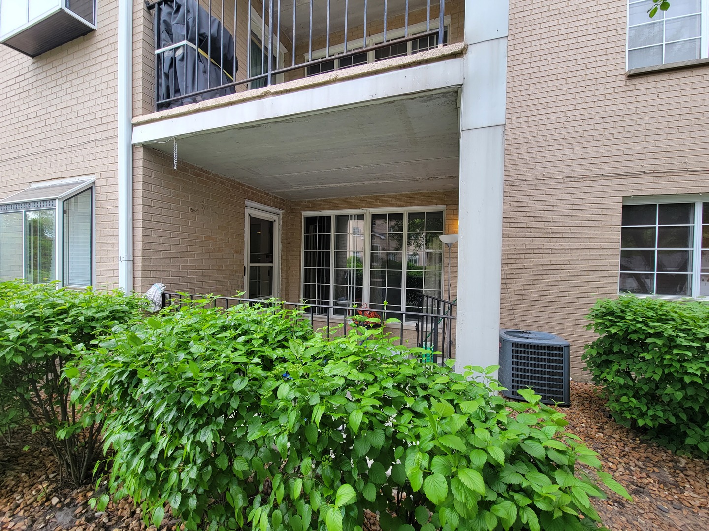 451 Valley Drive, Unit 102 Naperville, IL 60563 - Photo 3 of 23
