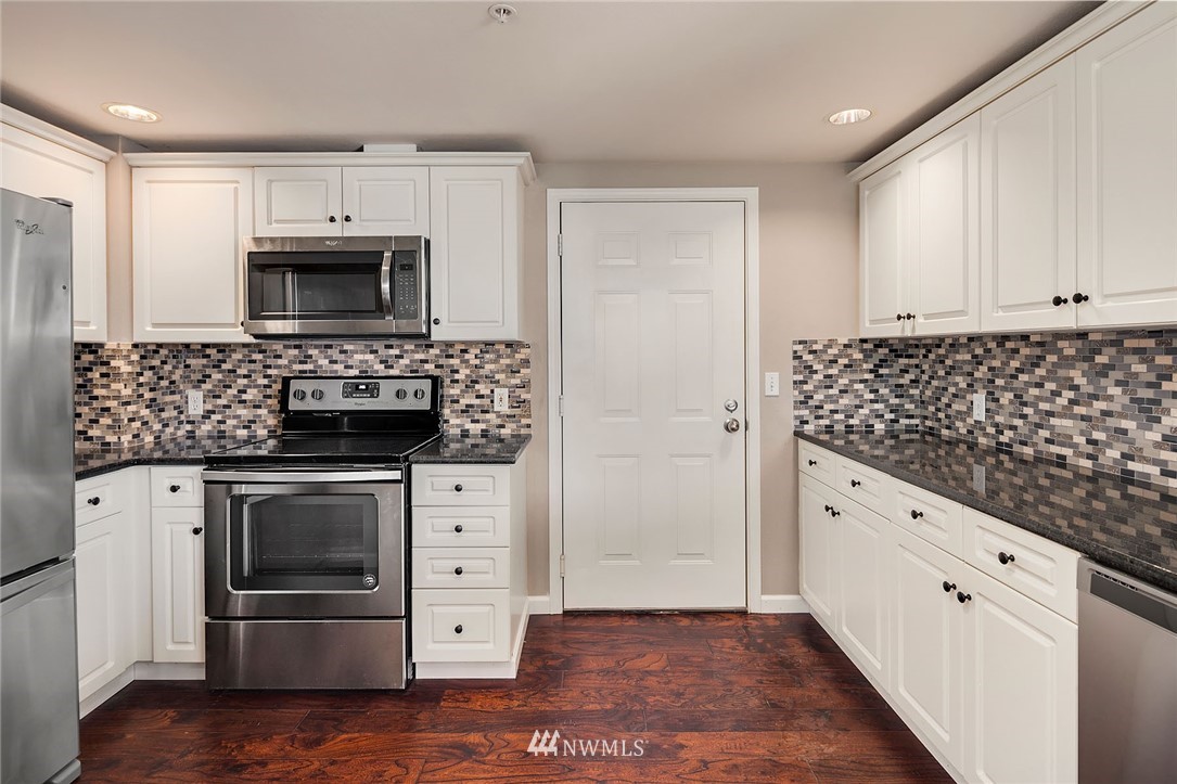 402 South 47th Street, Unit B Renton, WA 98055 - Photo 11 of 18 Gallery Image 11
