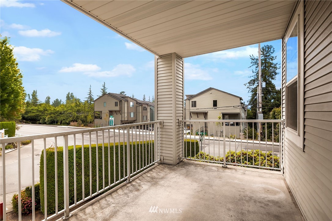 402 South 47th Street, Unit B Renton, WA 98055 - Photo 9 of 18 Gallery Image 9