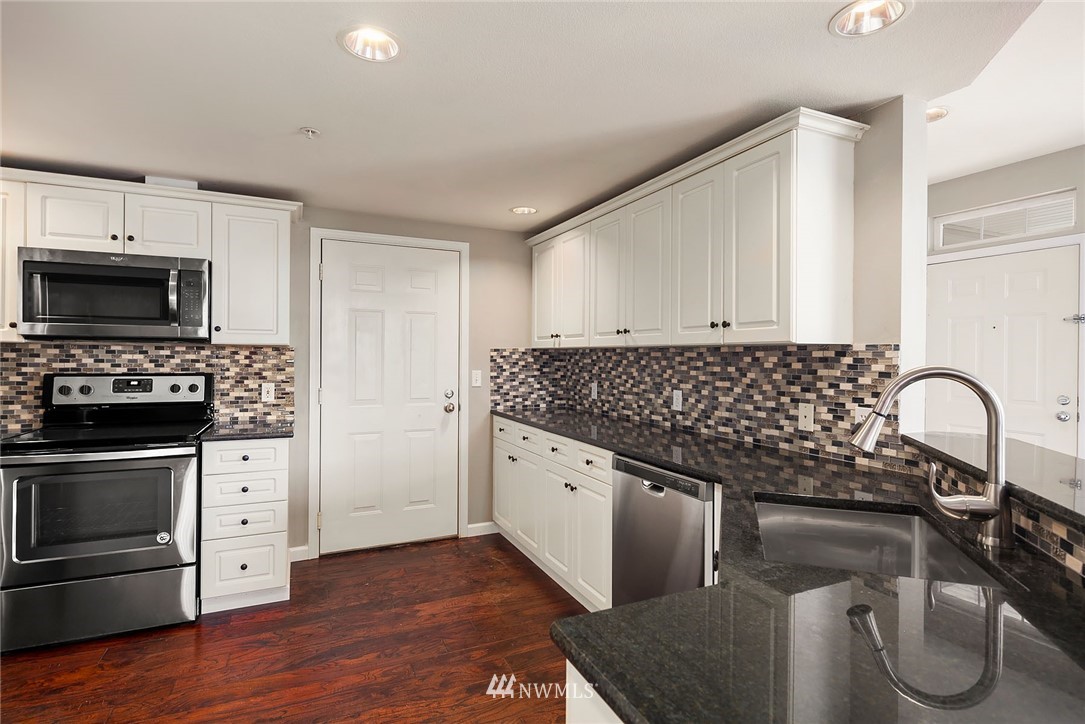 402 South 47th Street, Unit B Renton, WA 98055 - Photo 10 of 18 Gallery Image 10