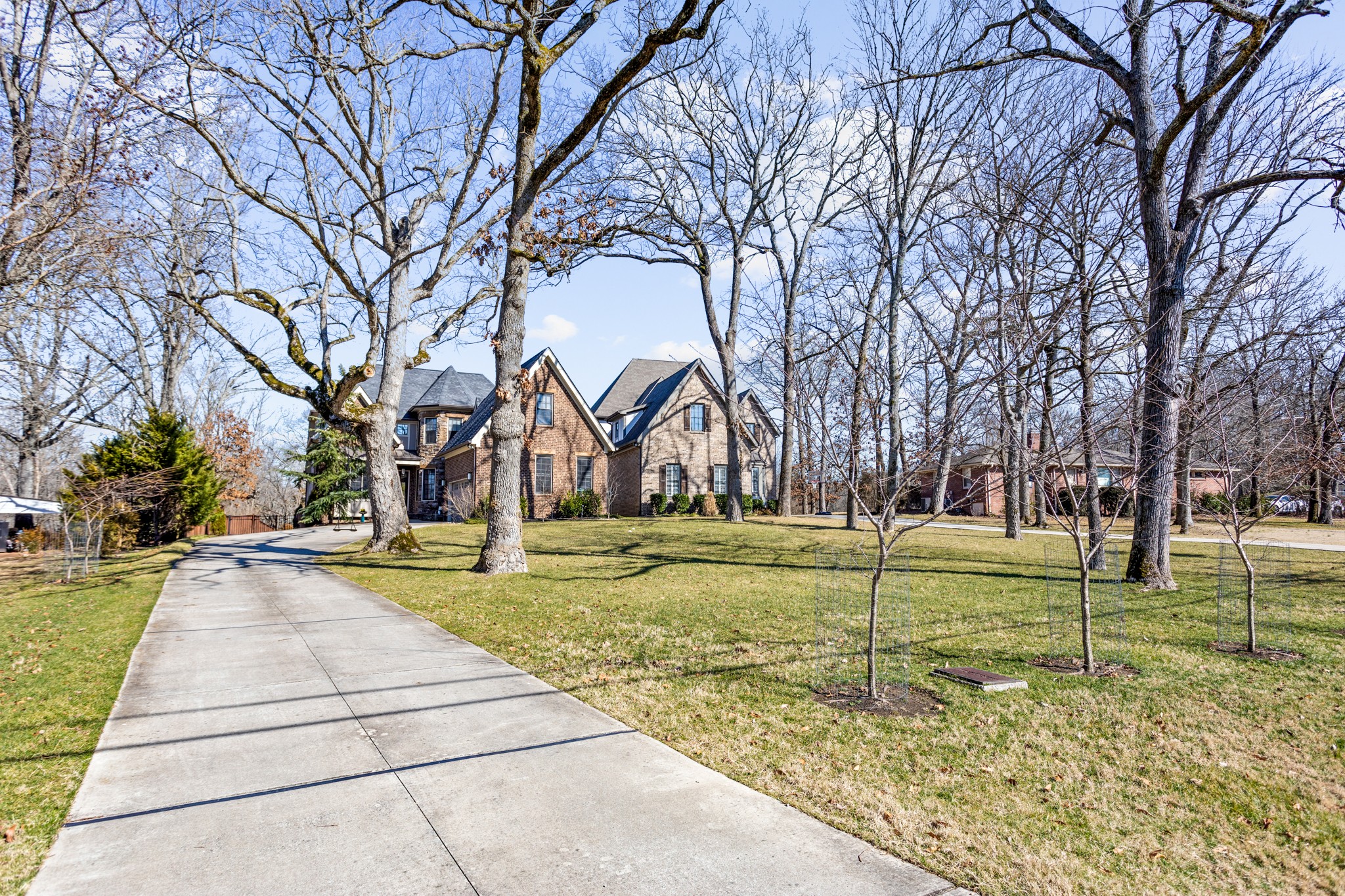 744 Bresslyn Road, Unit B Nashville, TN 37205 - Photo 3 of 46 Gallery Image 3