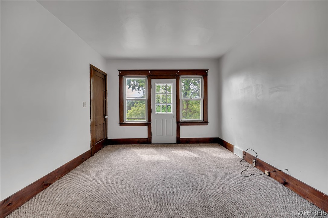 565 Military Road Buffalo, NY 14207 - Photo 38 of 48