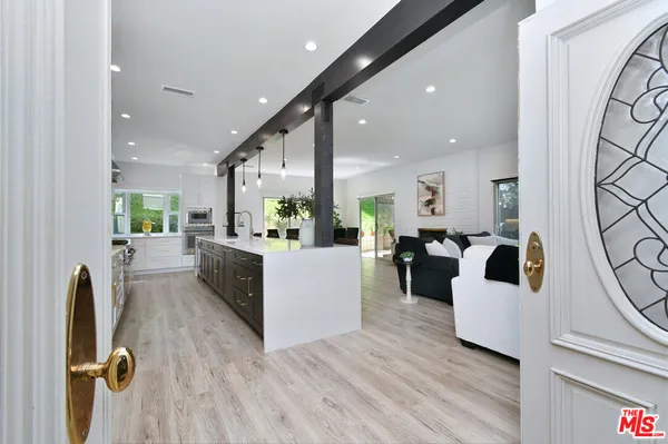 $8,500 | 16142 Bayberry Place, Sherman Oaks, CA 91403