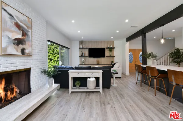 $8,500 | 16142 Bayberry Place, Sherman Oaks, CA 91403